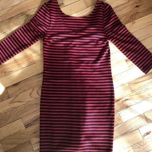 Mini red and black striped 3/4 sleeve dress